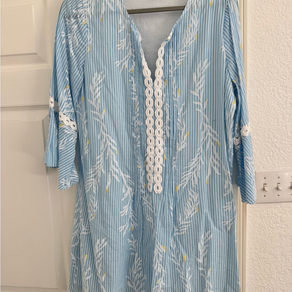Lilly Pulitzer Size L blue and yellow swim cover NWOT